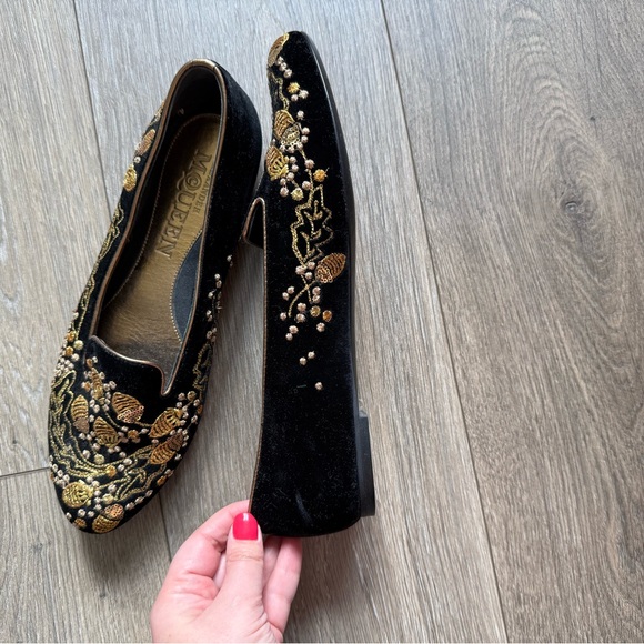 Alexander McQueen Embroidered Velvet Acorn Smoking Slipper - Picture 11 of 15